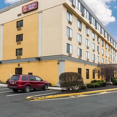 Clarion Hotel Somerset - New Brunswick Bagian luar foto