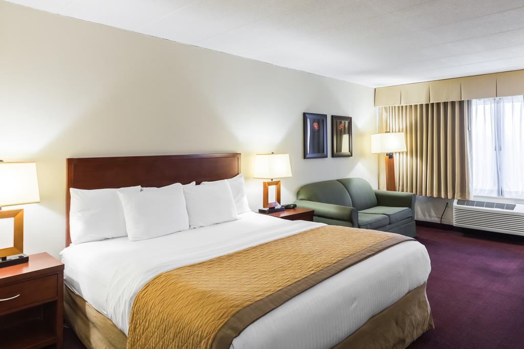 Clarion Hotel Somerset - New Brunswick Bagian luar foto