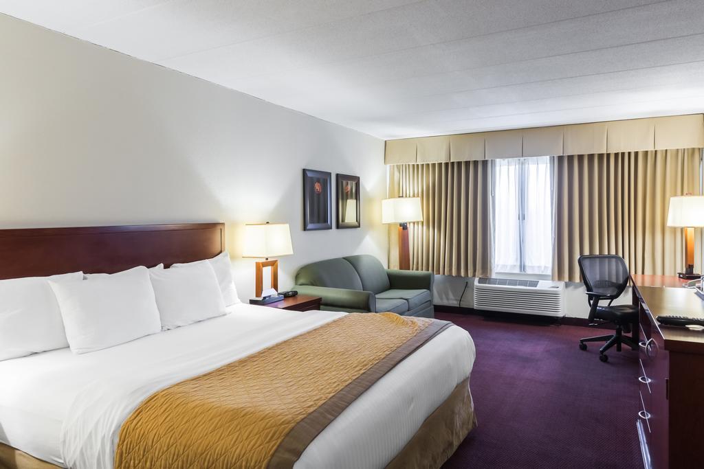 Clarion Hotel Somerset - New Brunswick Bagian luar foto