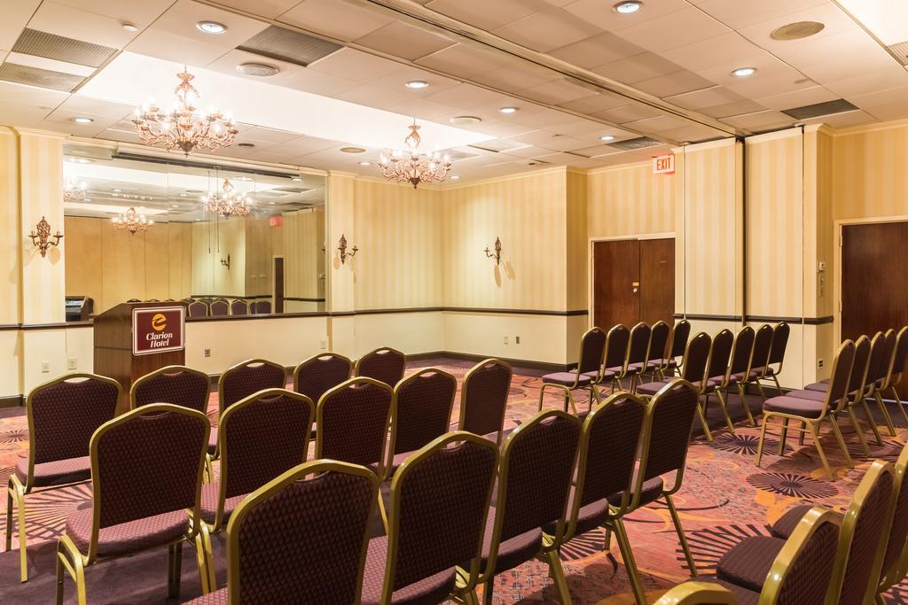 Clarion Hotel Somerset - New Brunswick Bagian luar foto