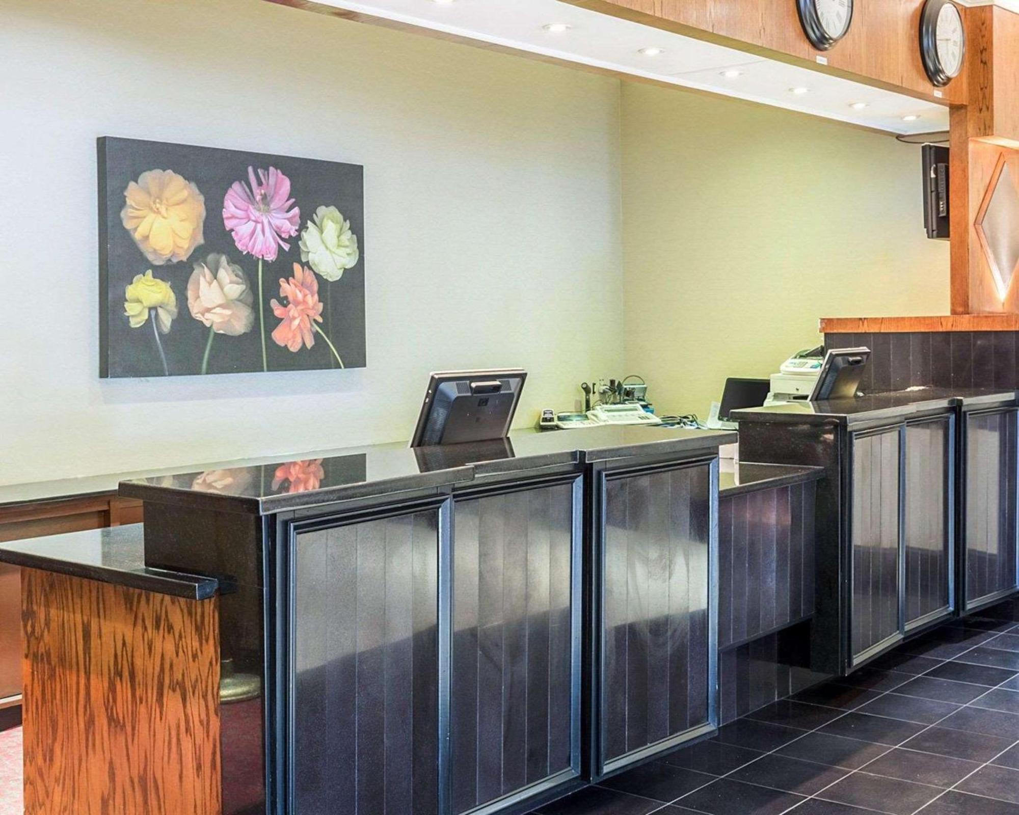 Clarion Hotel Somerset - New Brunswick Bagian luar foto