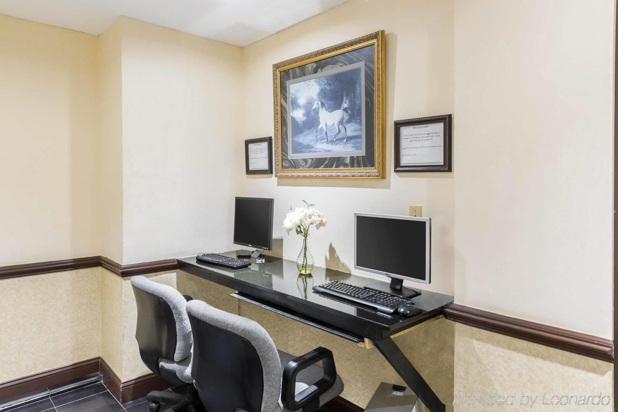 Clarion Hotel Somerset - New Brunswick Bagian luar foto